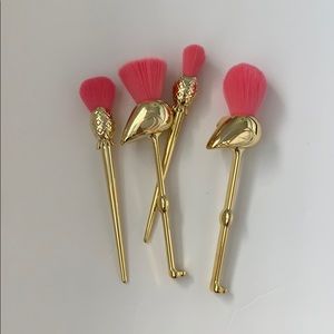 Trate makeup brushes
